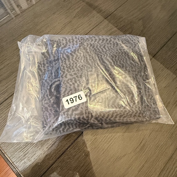 Varley SET Berkeley Bra and Luna Leggings Nocturnal Feathers 31976 - Picture 15 of 16